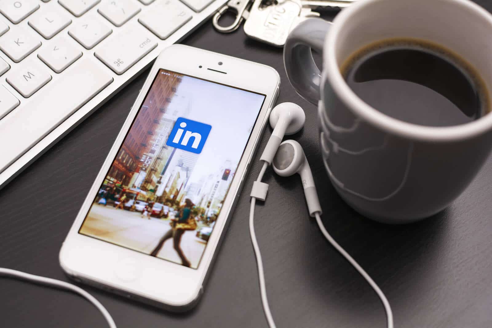 How to Build Thought Leadership on LinkedIn