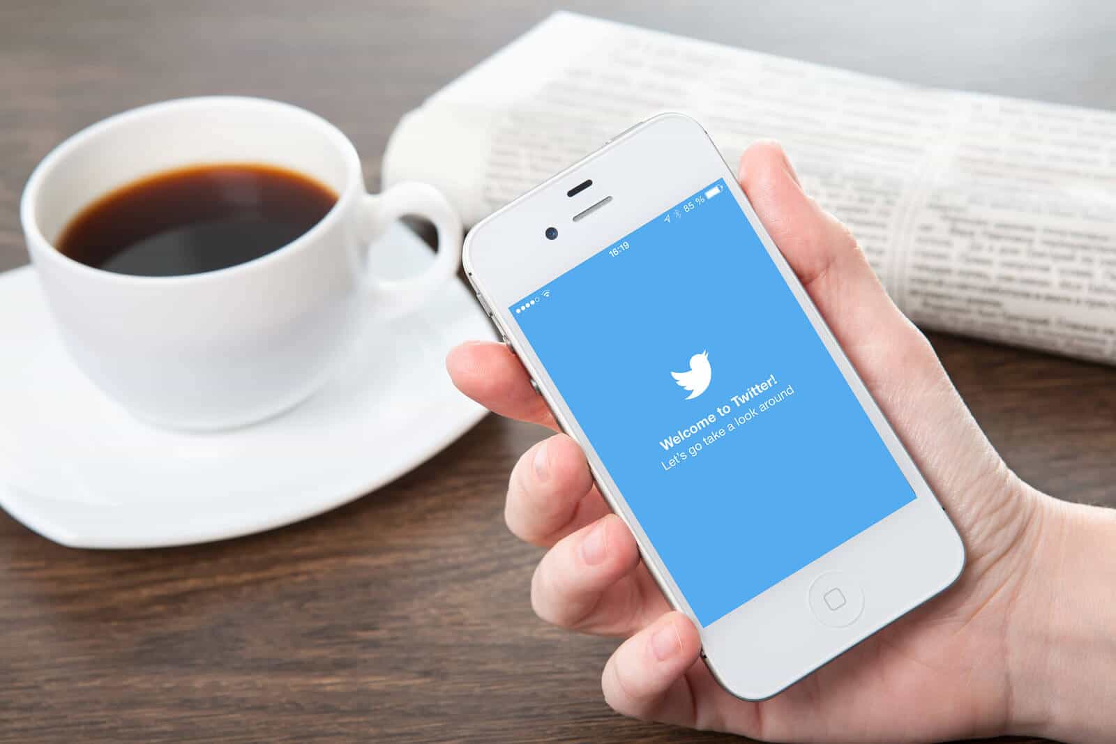 Easy Ways to Tell Your Story Through Twitter